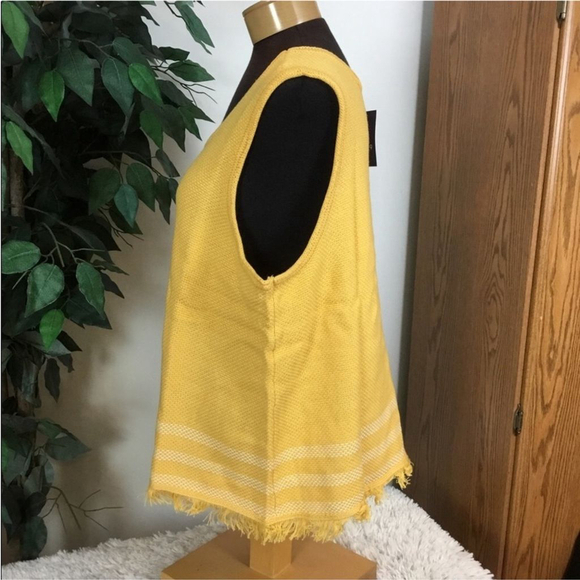 Apt 9 scoopneck tank top with fringe accents Woman’s size XXL gold & white - Picture 11 of 12